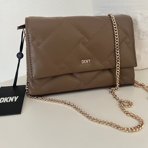 Dkny Handbags - DKNY Willow Clutch Crossbody Bag